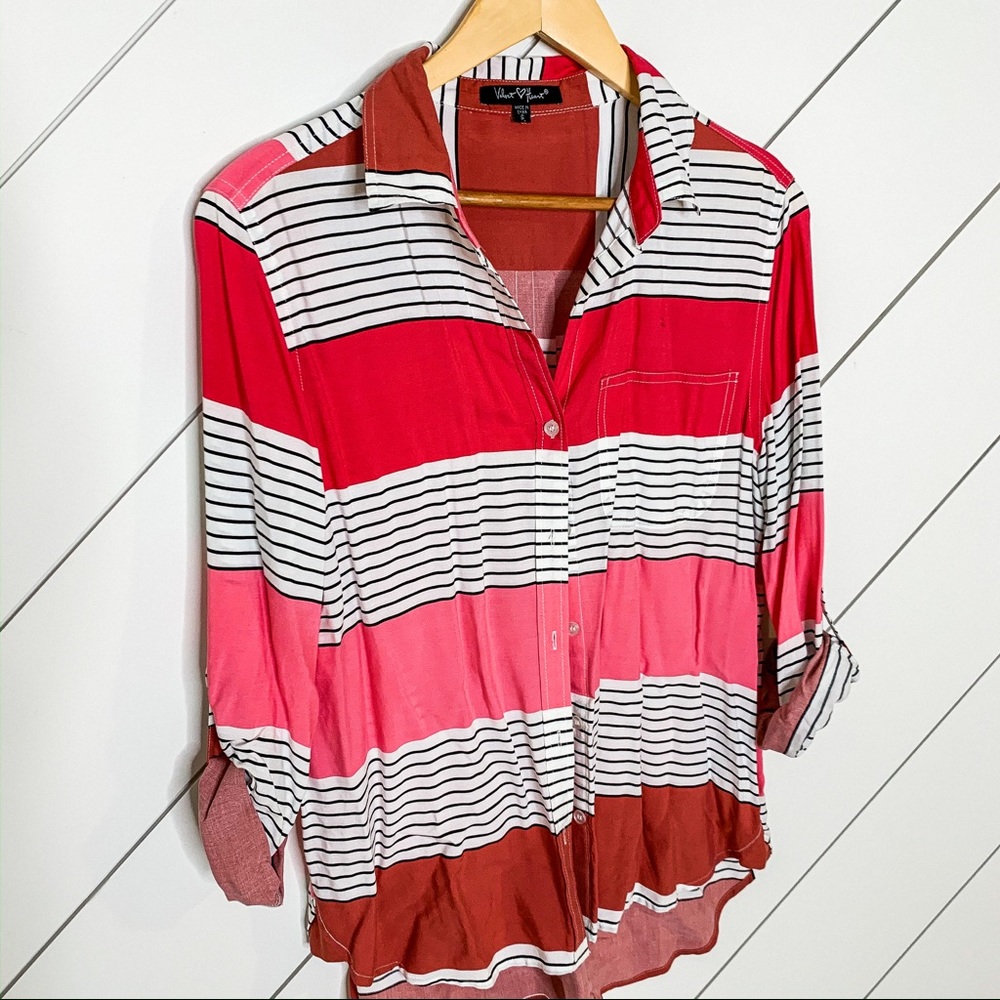 Loose fitting button down - Picture 4 of 6